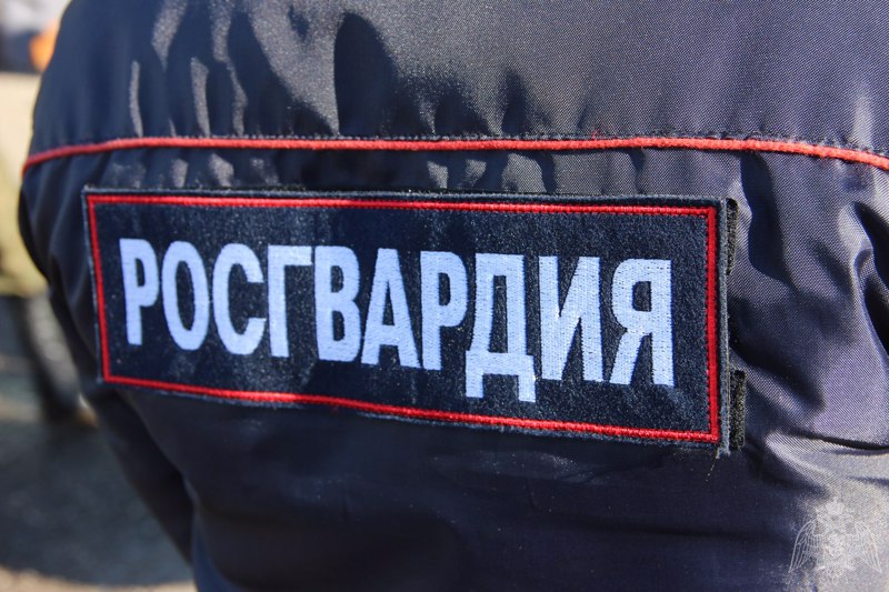 В Краснодаре сотрудники Росгвардии по горячим следам задержали мужчину по подозрению в имущественном преступлении 
