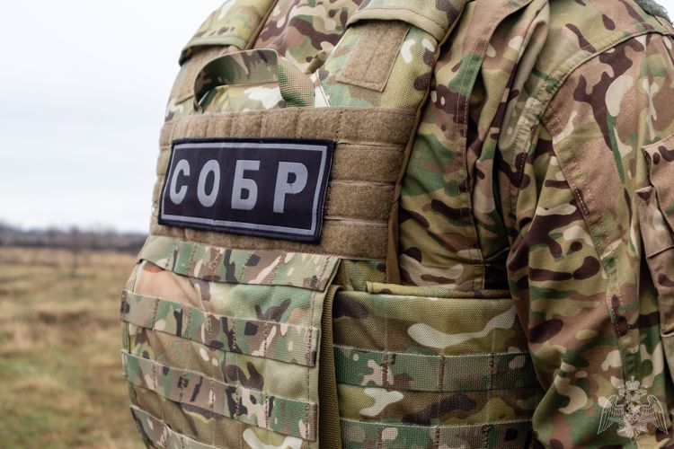 При участии СОБР Росгвардии на Кубани задержан подозреваемый в серии краж