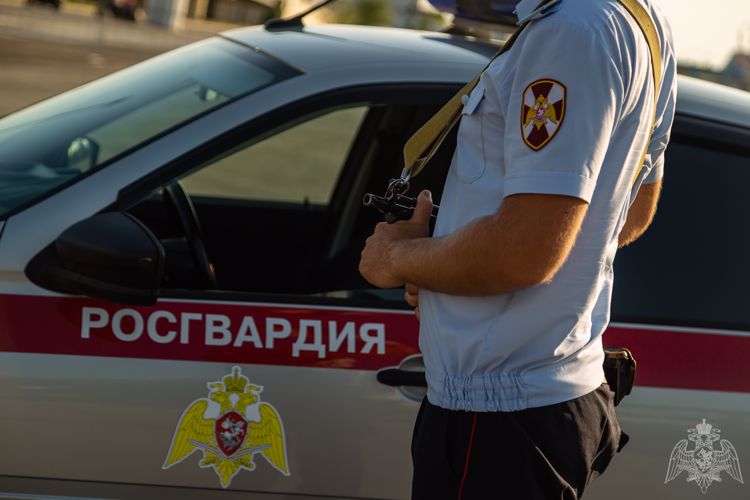 В Анапе росгвардейцы задержали мужчину по подозрению в краже