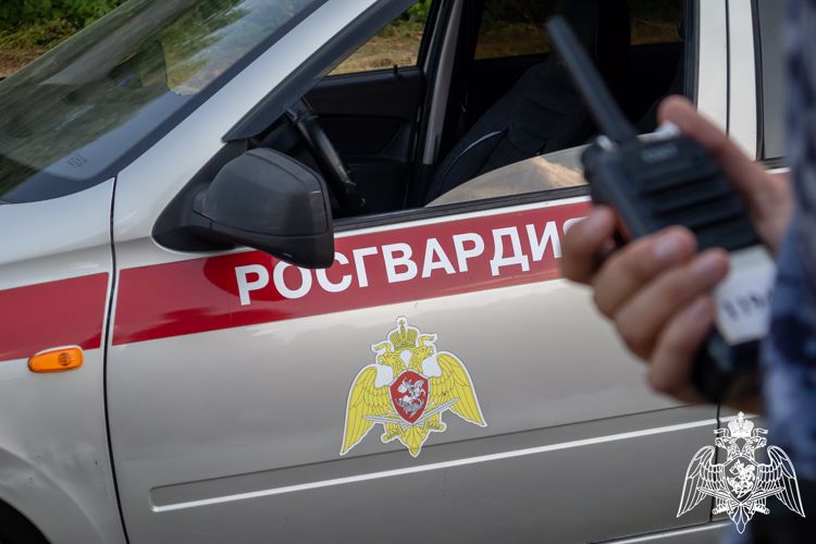 В Анапе сотрудники Росгвардии задержали находящегося 1,5 года в федеральном розыске мужчину  