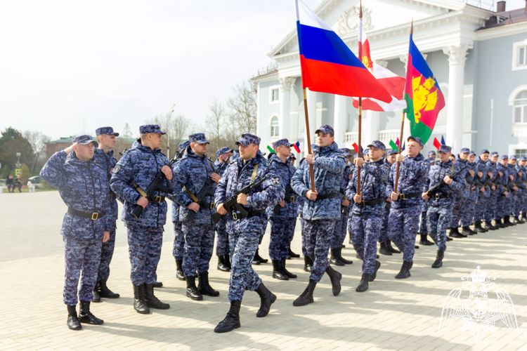 В Темрюке молодые сотрудники Росгвардии приняли присягу на верность Российской Федерации