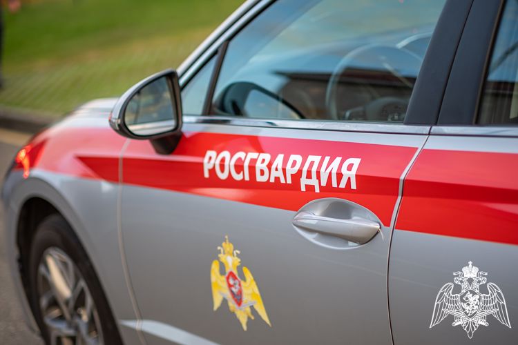 Сотрудники Росгвардии напоминают жителям Кубани о том, как  обезопасить свое жилье в период майских праздников