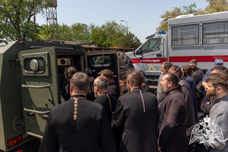 Сотрудники Росгвардии провели учебные сборы с духовенством Кубанской митрополии