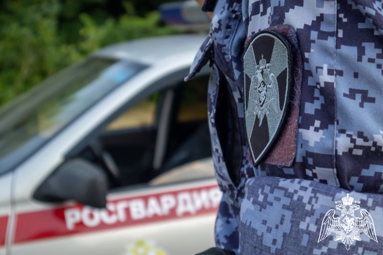 В краснодарском ТРЦ росгвардейцы задержали приезжую по подозрению в краже 