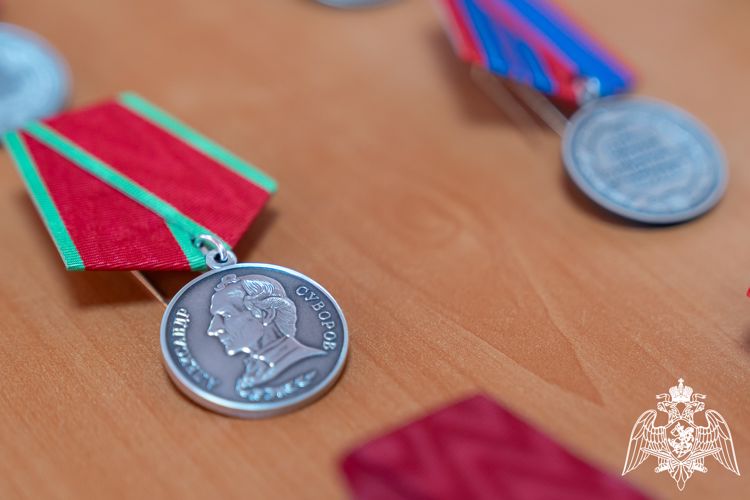 Росгвардейцам – участникам СВО вручили 15 государственных наград на Кубани