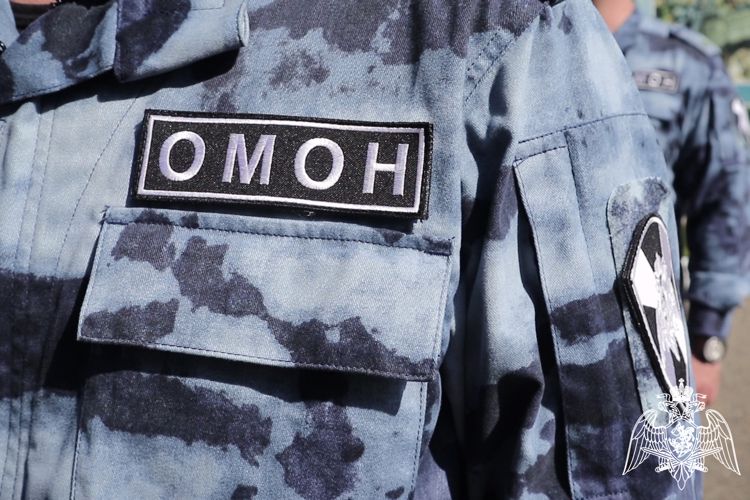 Сотрудник Росгвардии оказал помощь истекающему кровью жителю Кубани