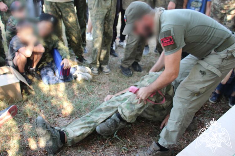 В преддверии Дня солидарности в борьбе с терроризмом росгвардейцы провели уроки антитеррора для подростков Кубани 