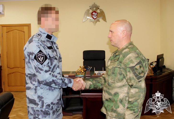 В Краснодаре росгвардейцам - участникам СВО вручили государственные награды 