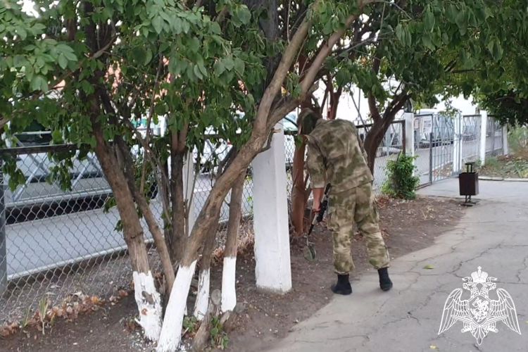 На Кубани росгвардейцы обеспечивают правопорядок во время празднования Дня знаний