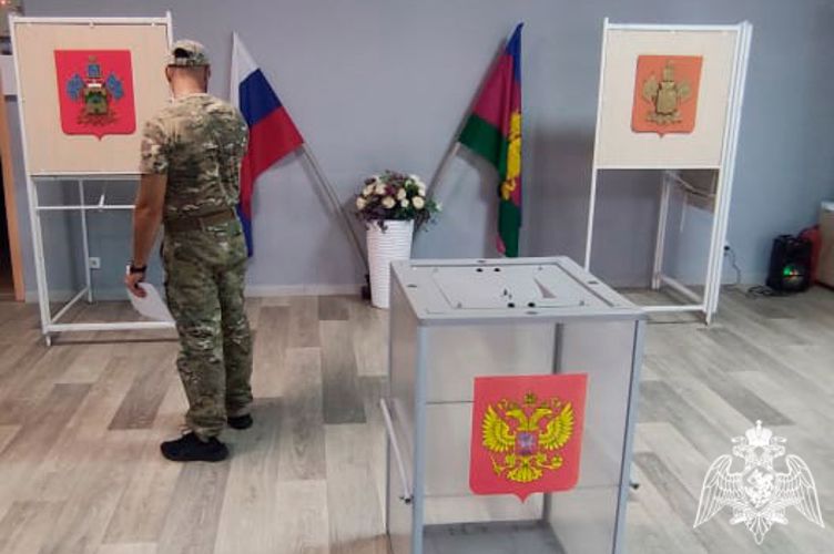 В Краснодарском крае росгвардейцы обеспечивают правопорядок при проведении выборов