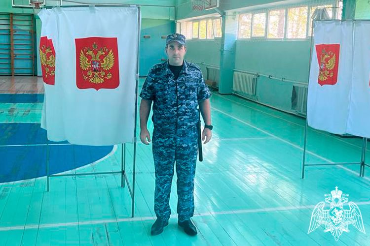В Краснодарском крае росгвардейцы обеспечивают правопорядок при проведении выборов
