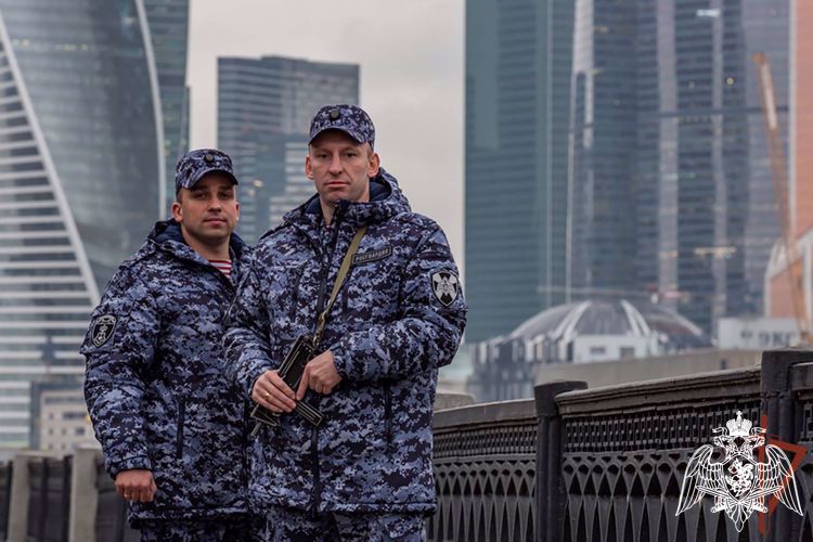 Генерал армии Виктор Золотов поздравил личный состав и ветеранов с Днем создания вневедомственной охраны