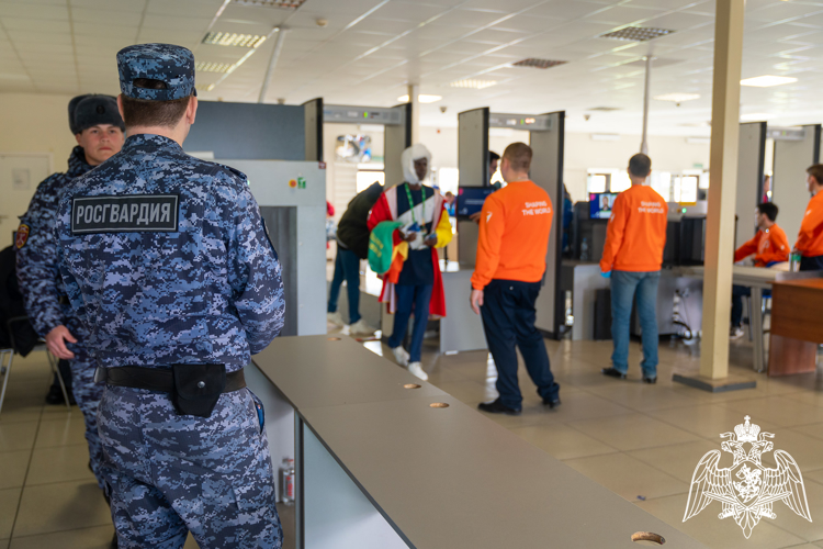 Росгвардейцы обеспечили правопорядок в период проведения Всемирного фестиваля молодежи в Сириусе