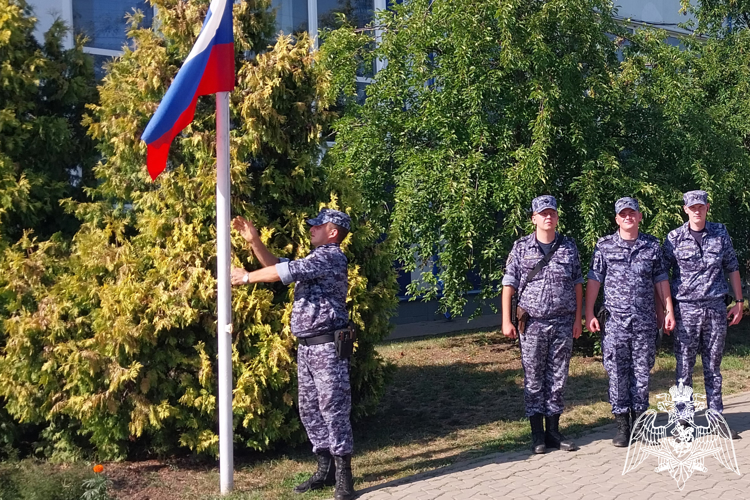 На Кубани росгвардейцы присоединились к патриотическим акциям, посвященным Дню российского флага