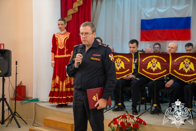 В селе Безымянном росгвардейцы почтили память героев Великой Отечественной войны