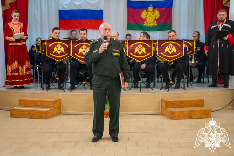 В селе Безымянном росгвардейцы почтили память героев Великой Отечественной войны