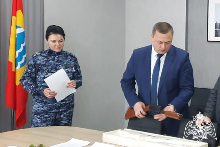 Еще несколько единиц гражданского оружия передали в зону СВО из Лабинска