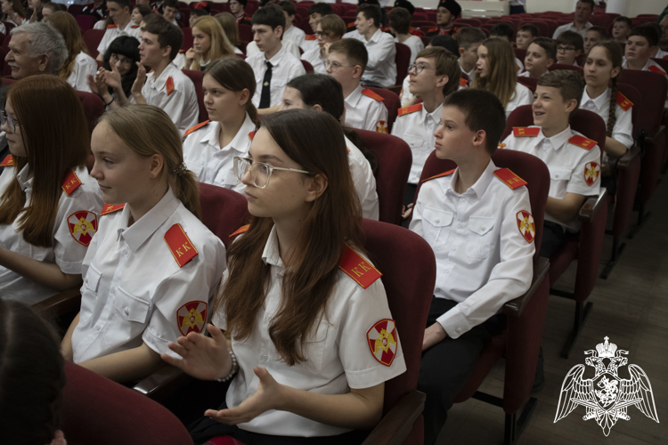 В Краснодаре ученики профильного класса Росгвардии дали клятву кадета