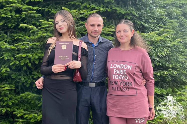 «Будто знали друг друга всю жизнь»: история большой семьи росгвардейца из Апшеронска