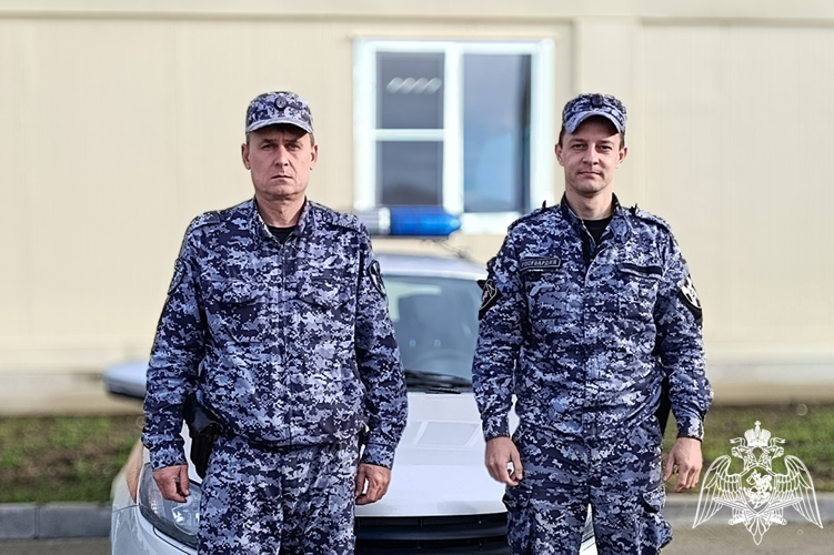 В Сочи росгвардейцы спасли водителя с инфарктом, попавшего в ДТП 