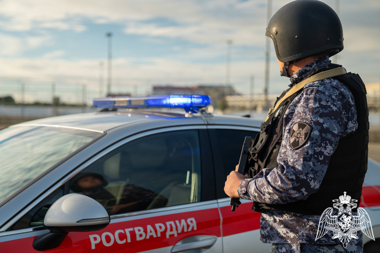 В Сочи росгвардейцы задержали двух разыскиваемых мужчин