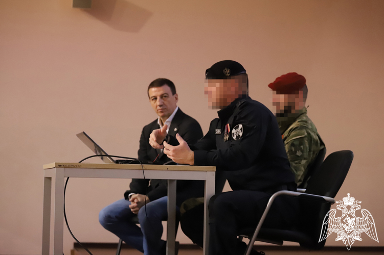 Росгвардейцы провели встречу со спортсменами сборной России по боксу