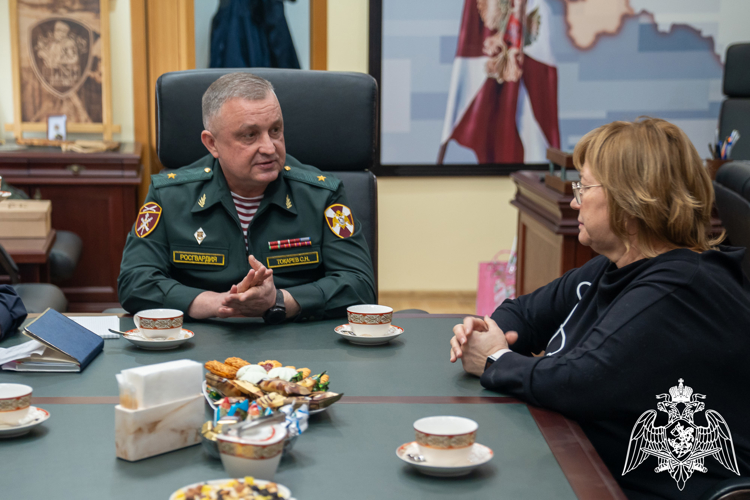 В преддверии 8 Марта начальник кубанского главка Росгвардии встретился с вдовами погибших боевых товарищей