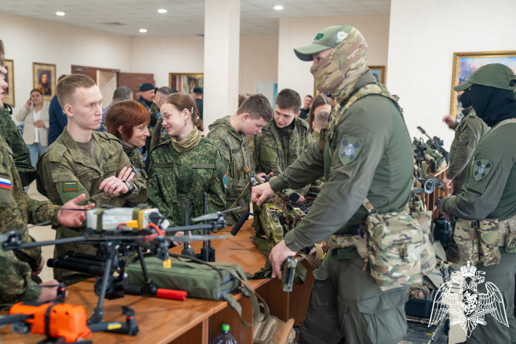 10-летие Росгвардии и 215-летие войск правопорядка отметили в Краснодаре 