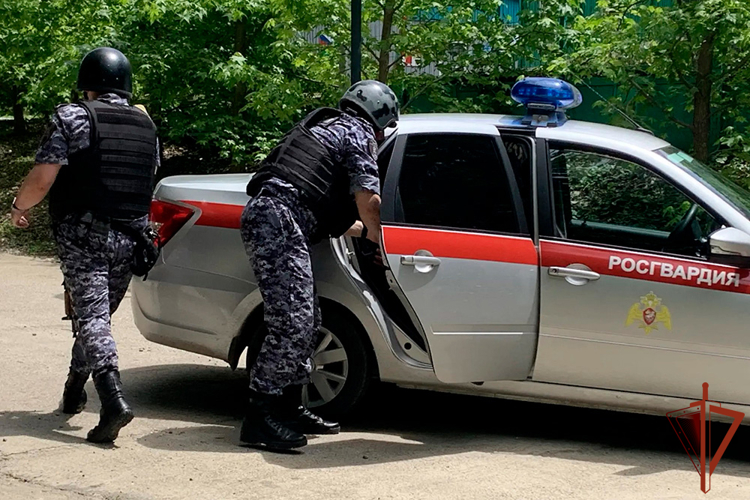 Росгвардейцы провели профориентационные встречи с юными правозащитниками в «Орлёнке»