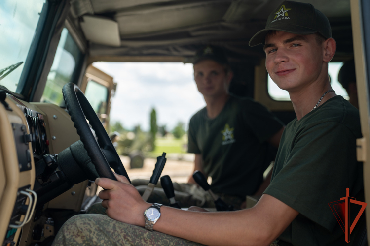 На Кубани в Военно-патриотическом центре «Патриот» прошли «Каникулы с Росгвардией»