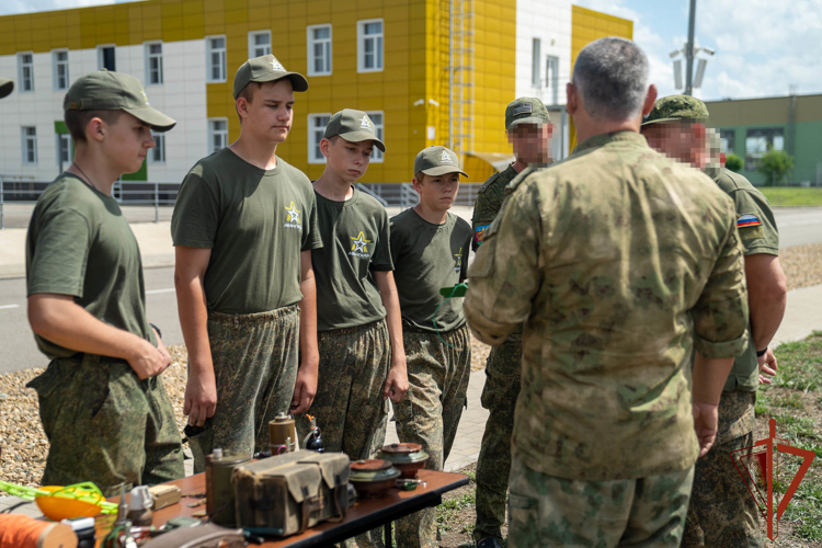 На Кубани в Военно-патриотическом центре «Патриот» прошли «Каникулы с Росгвардией»