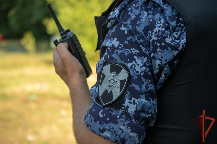 В Краснодаре росгвардейцы задержали мужчину за подмену штрихкодов на товарах