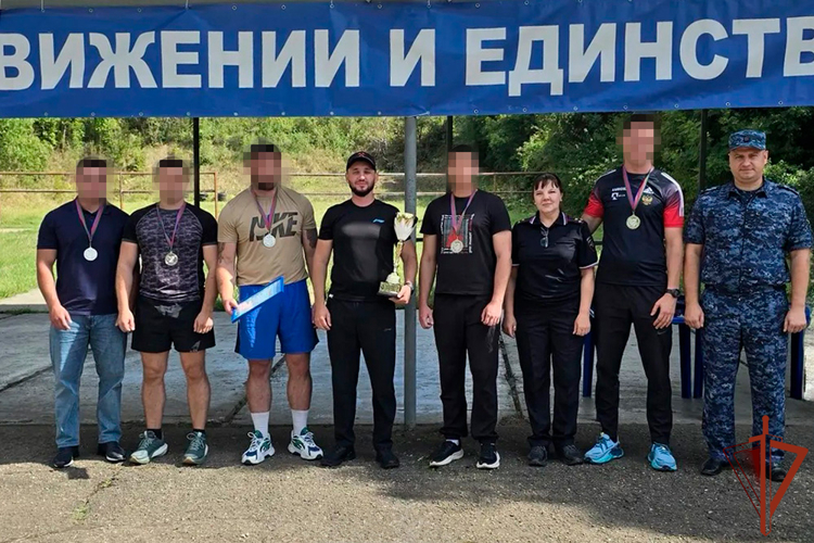 Кубанские росгвардейцы стали серебряными призерами соревнований по служебному биатлону
