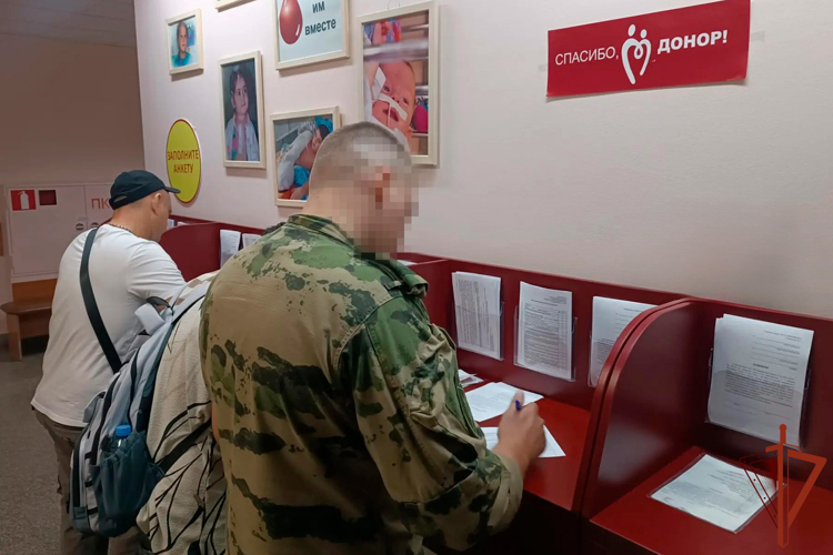 Сотрудники ОМОН стали донорами крови в Краснодаре