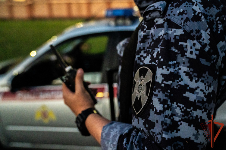 В Туапсе сотрудники Росгвардии задержали неплательщика алиментов, задолжавшего более миллиона рублей