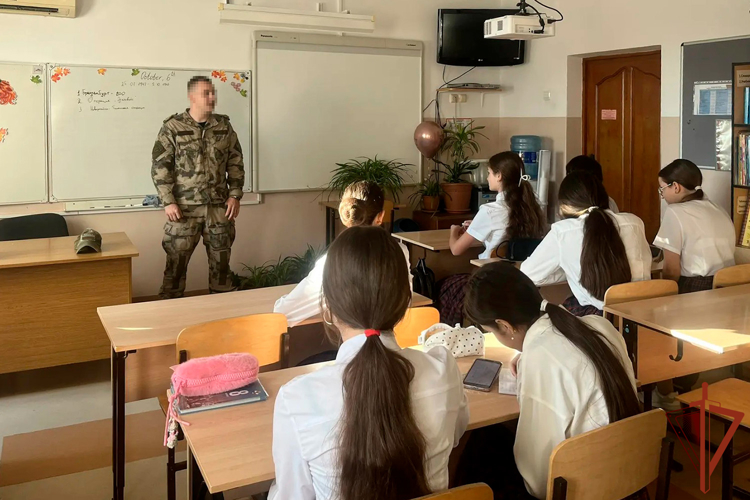 Росгвардейцы рассказали кубанским школьникам и студентам о битве за Кавказ