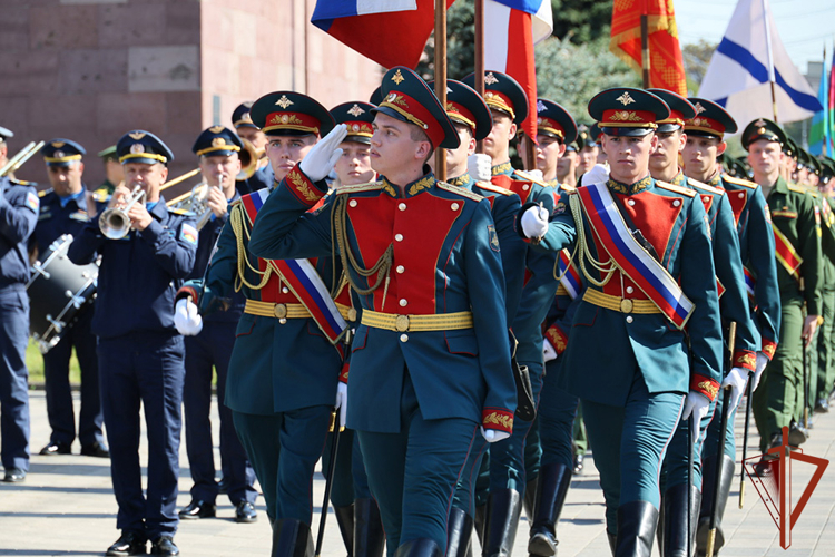 Руководитель регионального управления Росгвардии принял участие в церемонии возложения цветов ко Дню освобождения Кубани